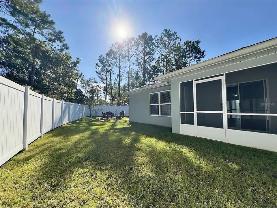 For Rent: $1,850 (3 beds, 2 baths, 1211 Square Feet)