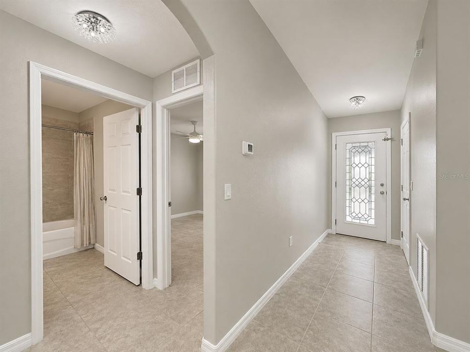 For Rent: $1,850 (3 beds, 2 baths, 1211 Square Feet)