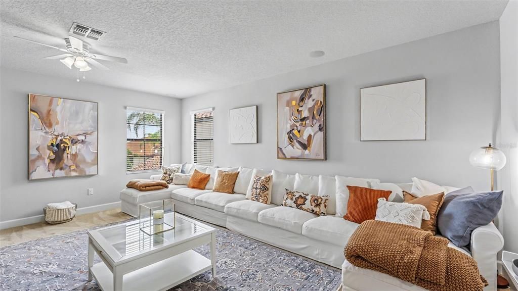 En Venta: $629,000 (5 camas, 4 baños, 3972 Pies cuadrados)