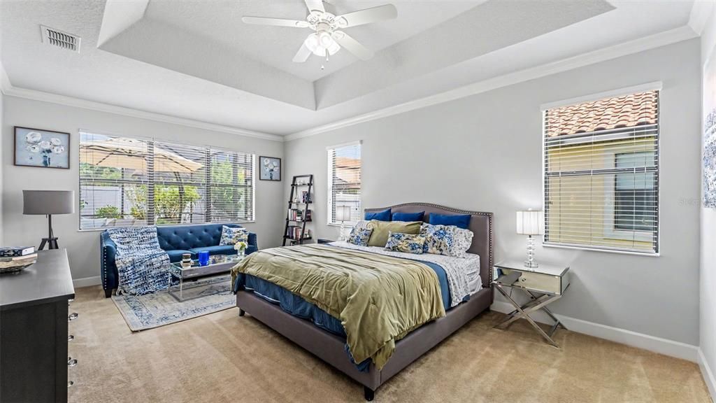 En Venta: $629,000 (5 camas, 4 baños, 3972 Pies cuadrados)