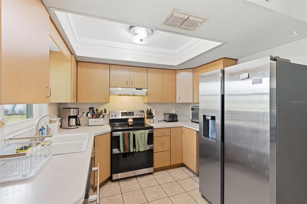 На продажу: $245,000 (3 спален, 1 ванн, 912 Квадратных фут)