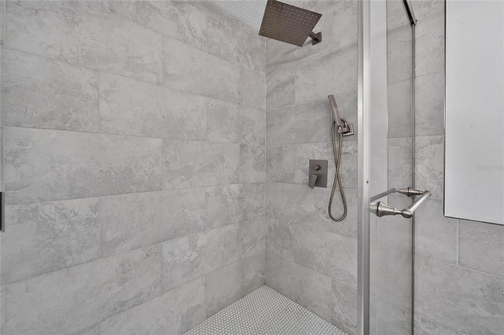 На продажу: $254,990 (3 спален, 2 ванн, 1568 Квадратных фут)
