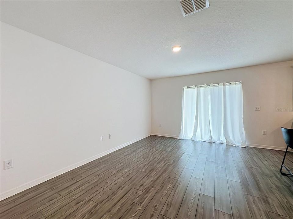 В аренду: $2,000 (3 спален, 2 ванн, 1447 Квадратных фут)