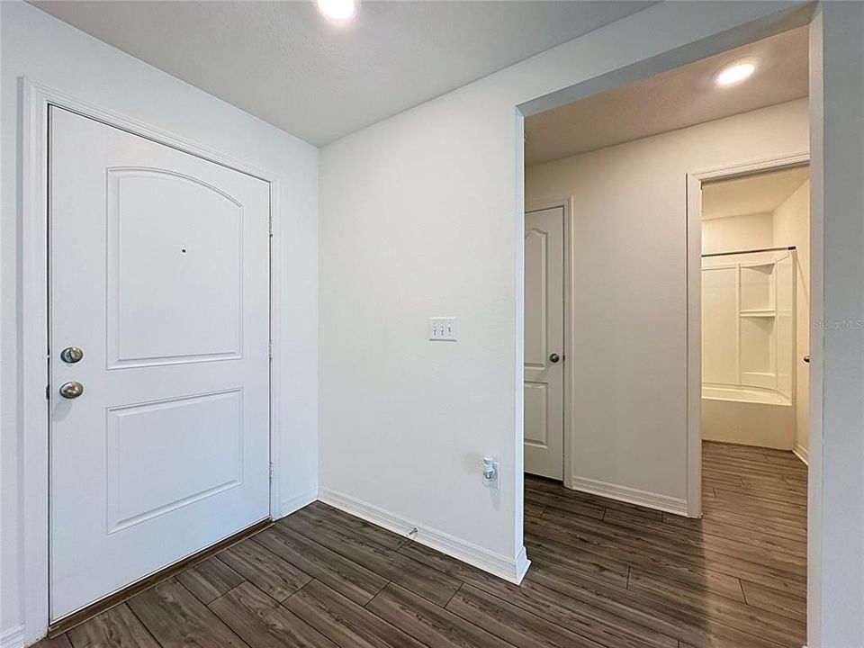 В аренду: $2,000 (3 спален, 2 ванн, 1447 Квадратных фут)