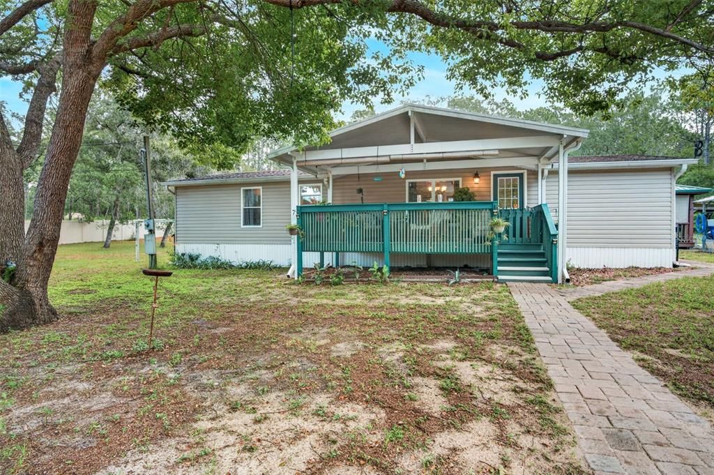 Activo con contrato: $284,999 (3 camas, 2 baños, 1242 Pies cuadrados)