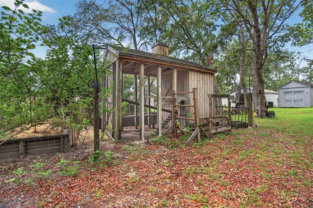 Activo con contrato: $284,999 (3 camas, 2 baños, 1242 Pies cuadrados)