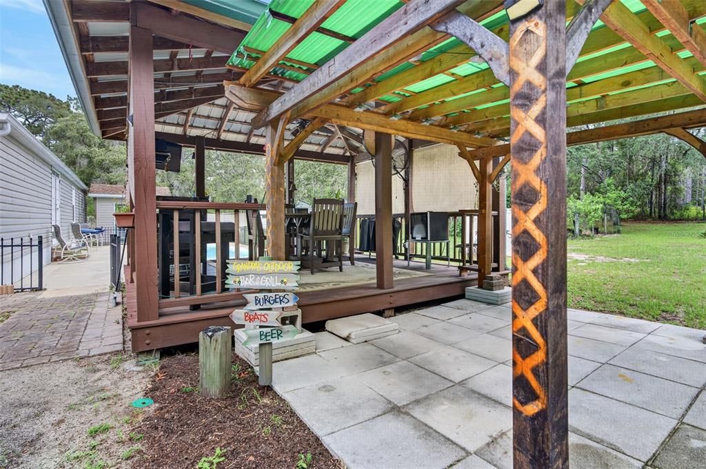 Activo con contrato: $284,999 (3 camas, 2 baños, 1242 Pies cuadrados)