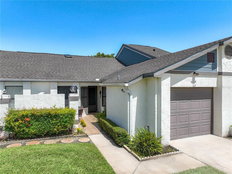 For Sale: $245,000 (2 beds, 2 baths, 1019 Square Feet)