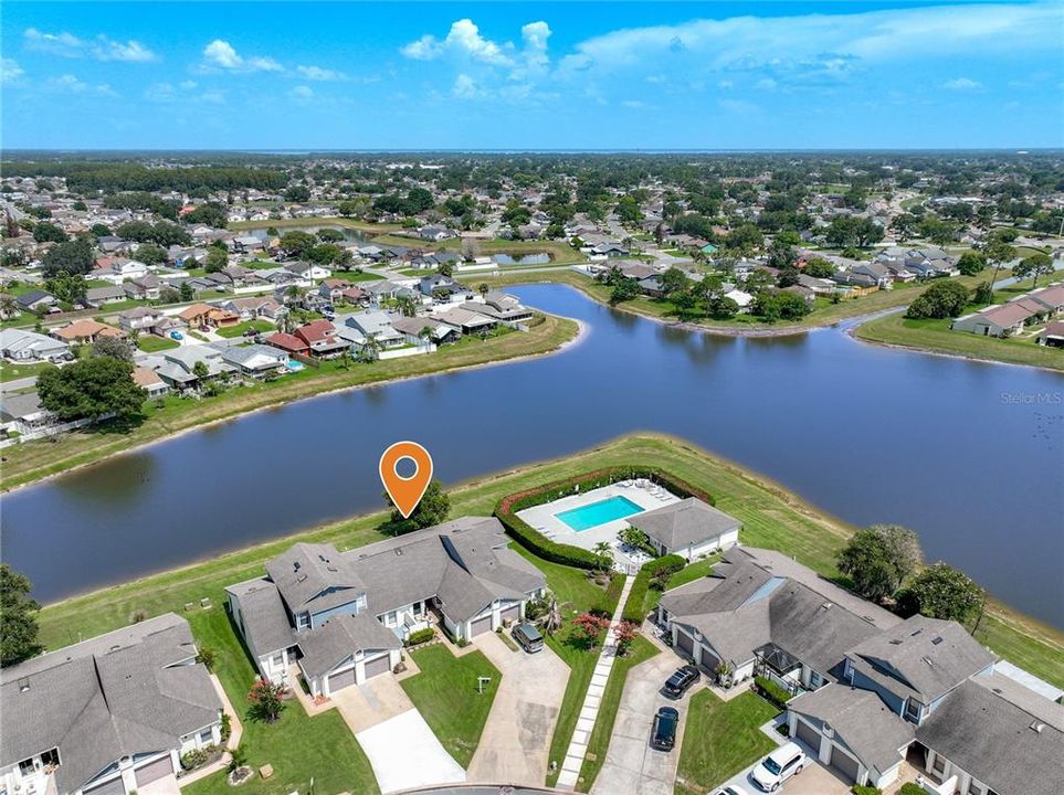 For Sale: $245,000 (2 beds, 2 baths, 1019 Square Feet)