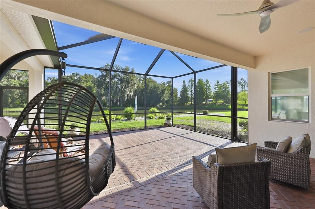 En Venta: $888,900 (4 camas, 3 baños, 3180 Pies cuadrados)