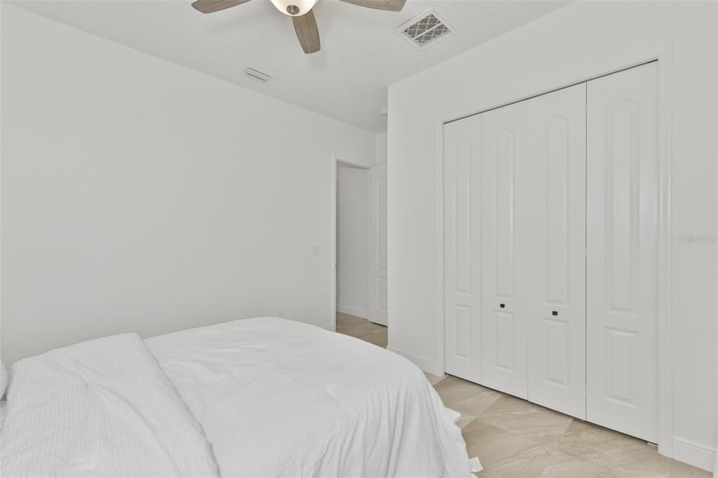 En Venta: $888,900 (4 camas, 3 baños, 3180 Pies cuadrados)