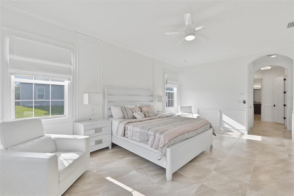 En Venta: $888,900 (4 camas, 3 baños, 3180 Pies cuadrados)