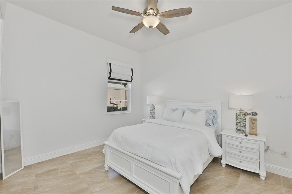 En Venta: $888,900 (4 camas, 3 baños, 3180 Pies cuadrados)