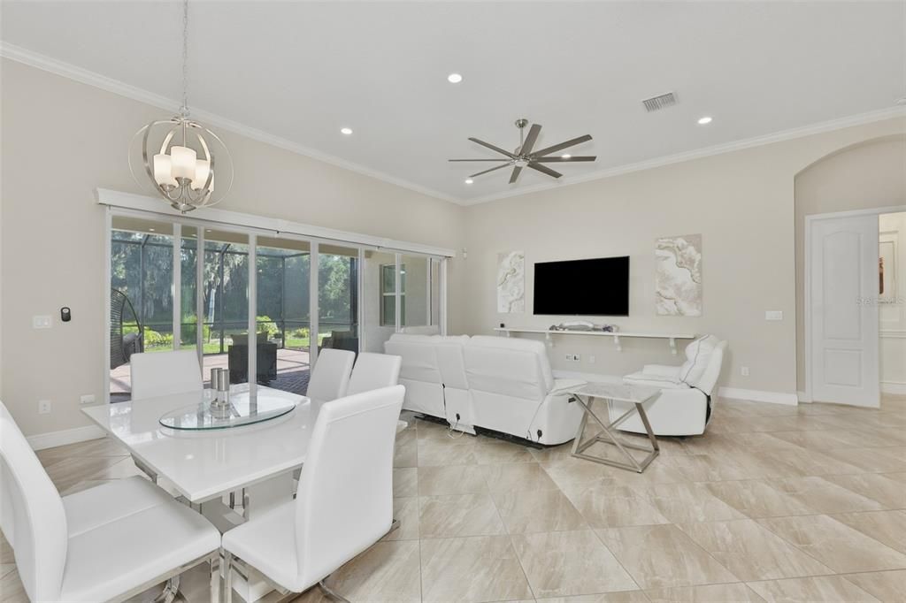 En Venta: $888,900 (4 camas, 3 baños, 3180 Pies cuadrados)