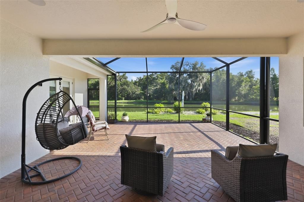 En Venta: $888,900 (4 camas, 3 baños, 3180 Pies cuadrados)