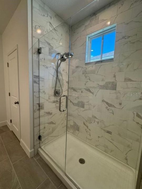 For Rent: $5,000 (5 beds, 3 baths, 3592 Square Feet)