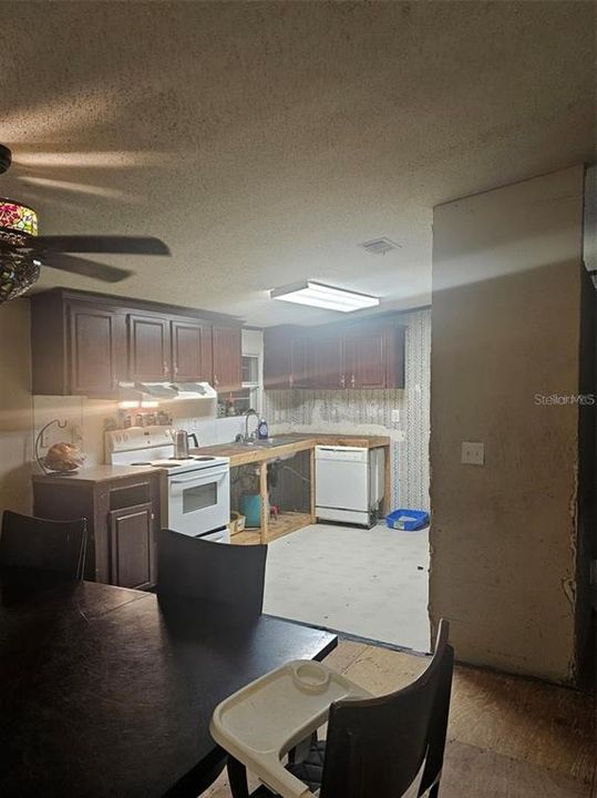 For Sale: $120,000 (3 beds, 2 baths, 1800 Square Feet)
