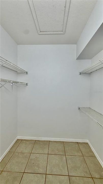 На продажу: $429,000 (4 спален, 2 ванн, 1932 Квадратных фут)