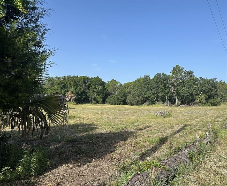 На продажу: $499,000 (3.93 acres)