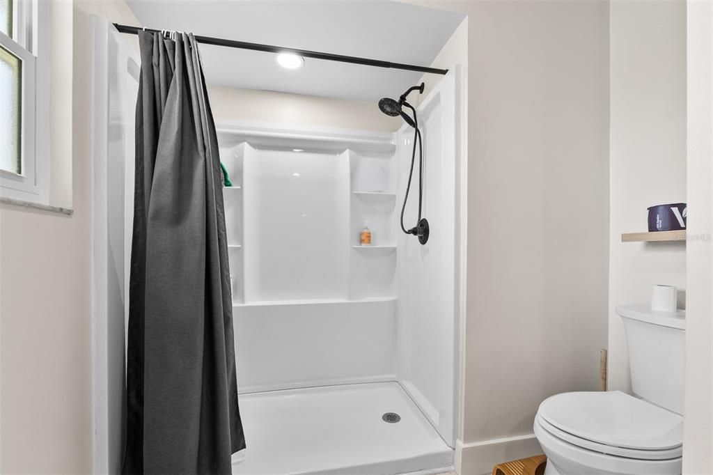 На продажу: $379,000 (4 спален, 2 ванн, 1875 Квадратных фут)