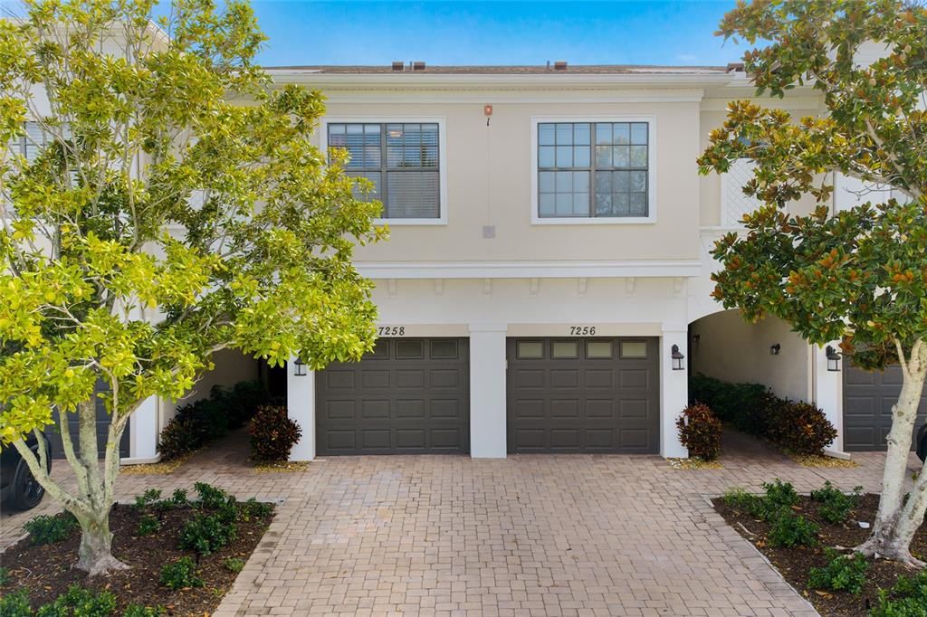 For Sale: $350,000 (3 beds, 2 baths, 1520 Square Feet)