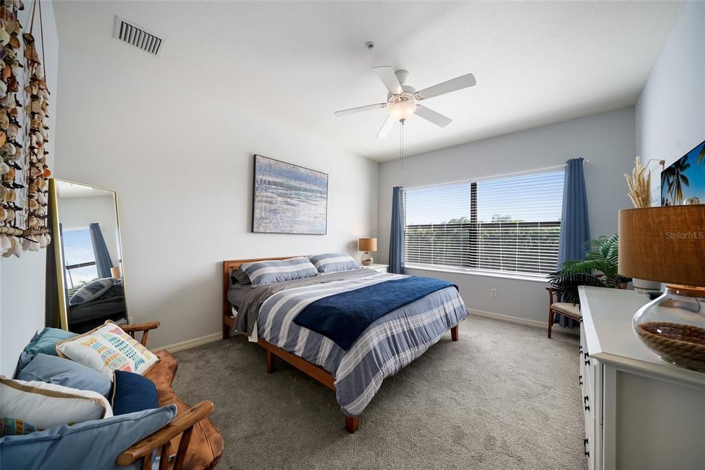 For Sale: $350,000 (3 beds, 2 baths, 1520 Square Feet)