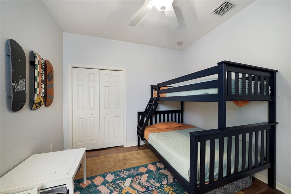 For Sale: $350,000 (3 beds, 2 baths, 1520 Square Feet)