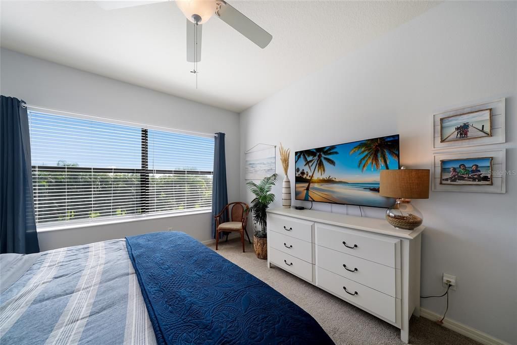 For Sale: $350,000 (3 beds, 2 baths, 1520 Square Feet)