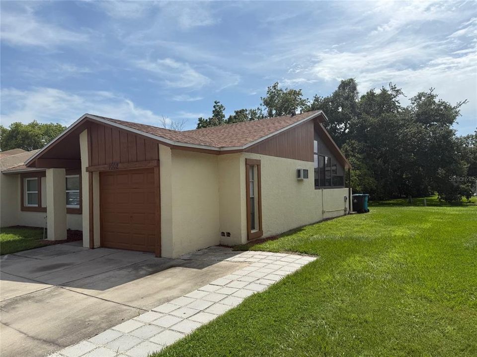 For Sale: $265,000 (3 beds, 2 baths, 1151 Square Feet)