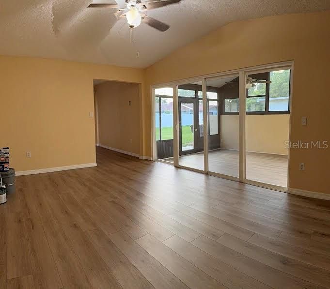 For Sale: $265,000 (3 beds, 2 baths, 1151 Square Feet)