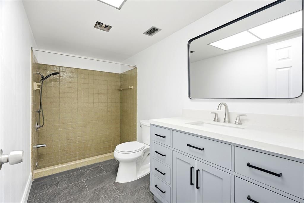 Activo con contrato: $539,000 (2 camas, 2 baños, 1916 Pies cuadrados)