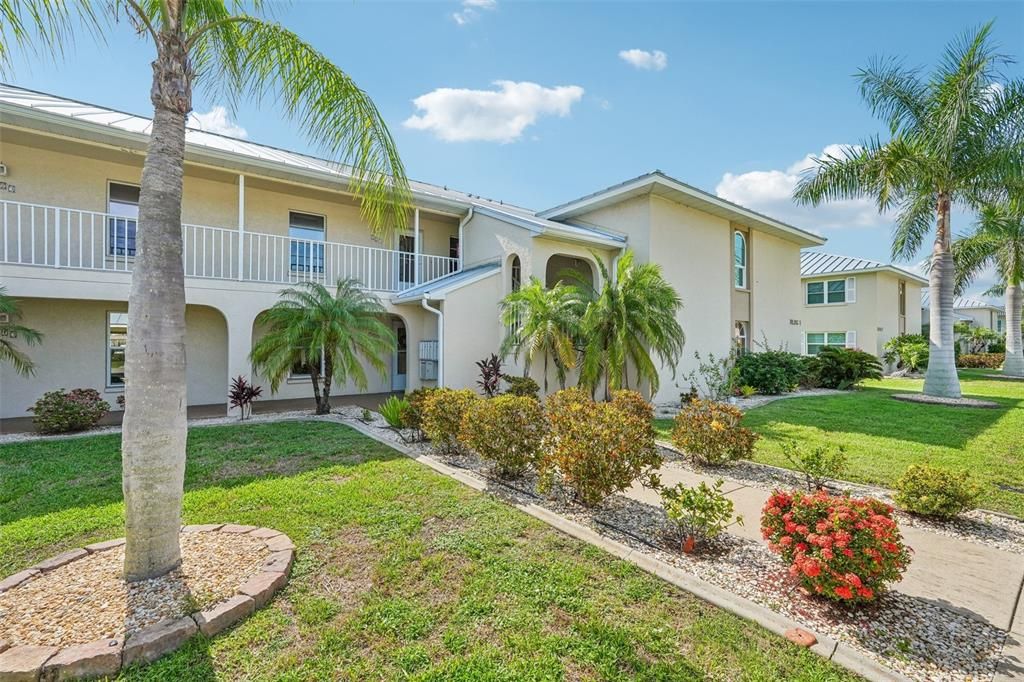 Activo con contrato: $195,000 (2 camas, 2 baños, 1120 Pies cuadrados)