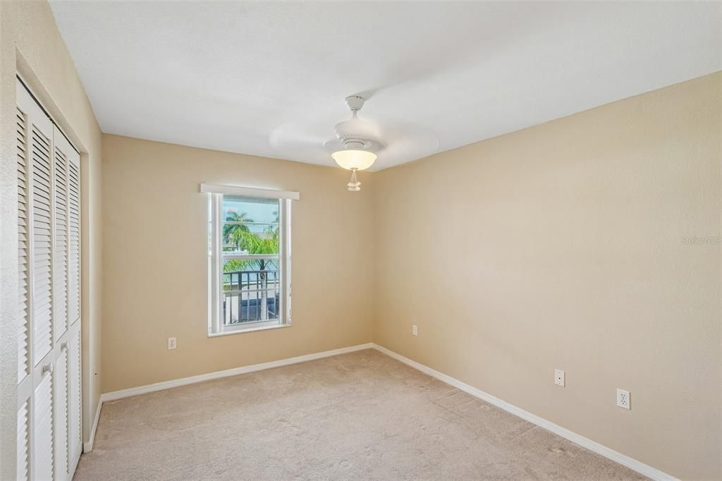 Activo con contrato: $195,000 (2 camas, 2 baños, 1120 Pies cuadrados)