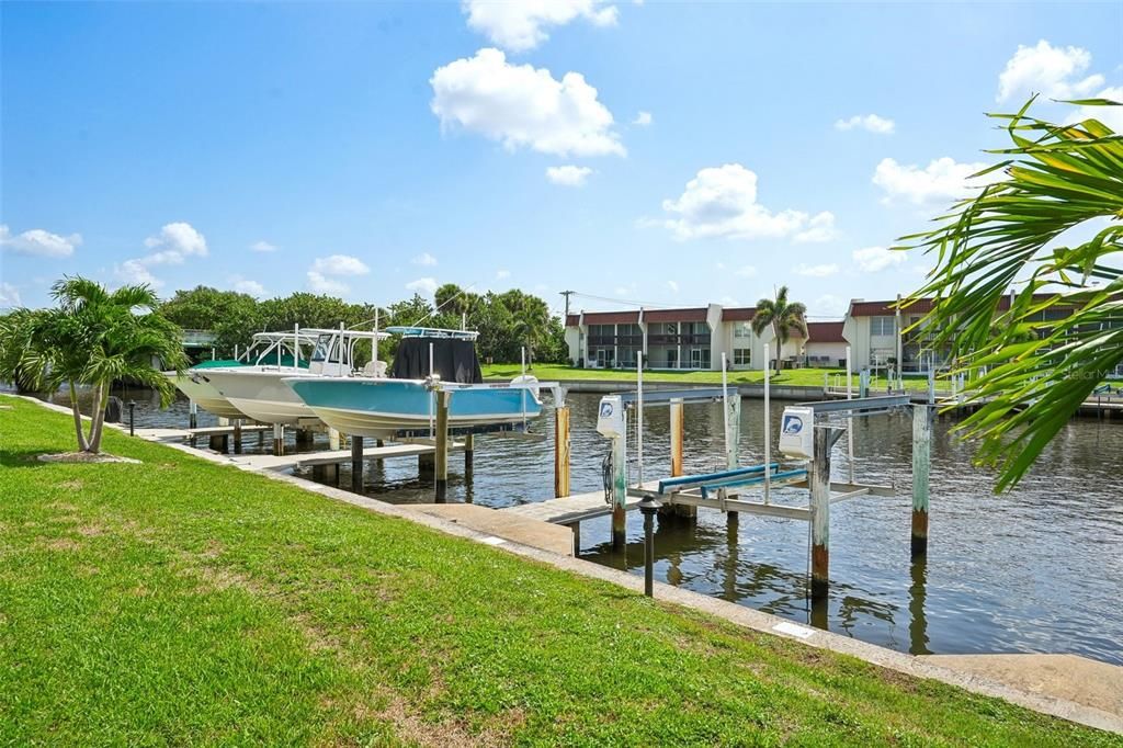 Activo con contrato: $195,000 (2 camas, 2 baños, 1120 Pies cuadrados)