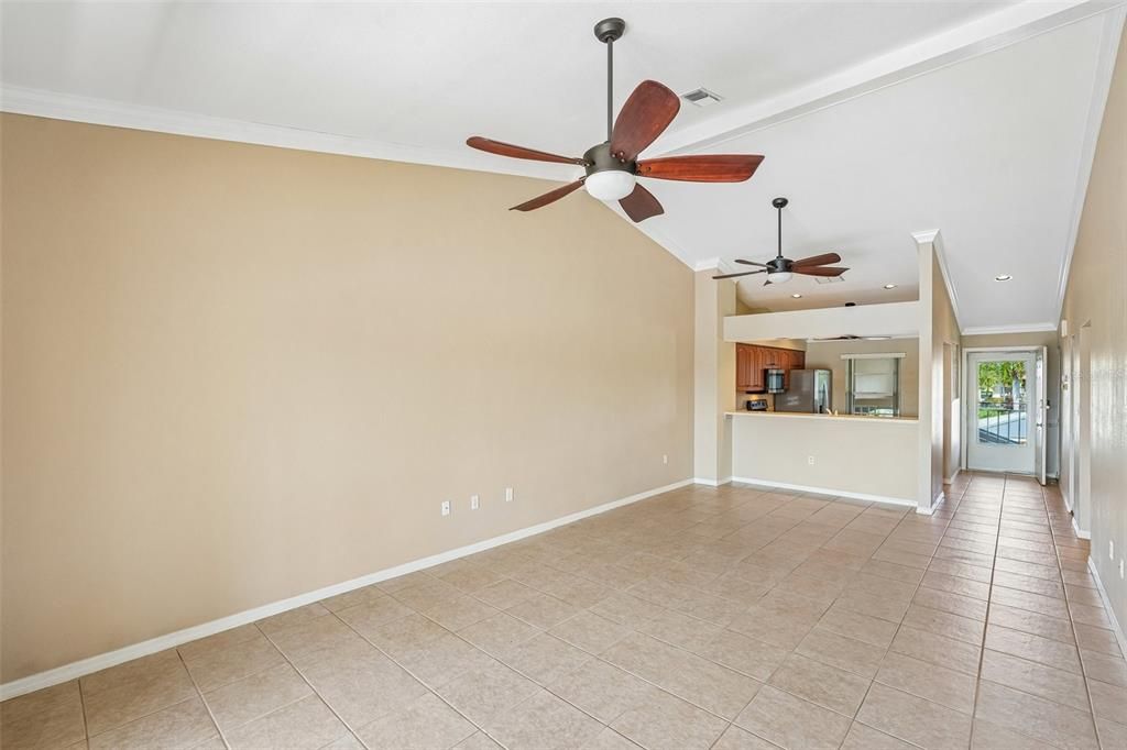 Activo con contrato: $195,000 (2 camas, 2 baños, 1120 Pies cuadrados)