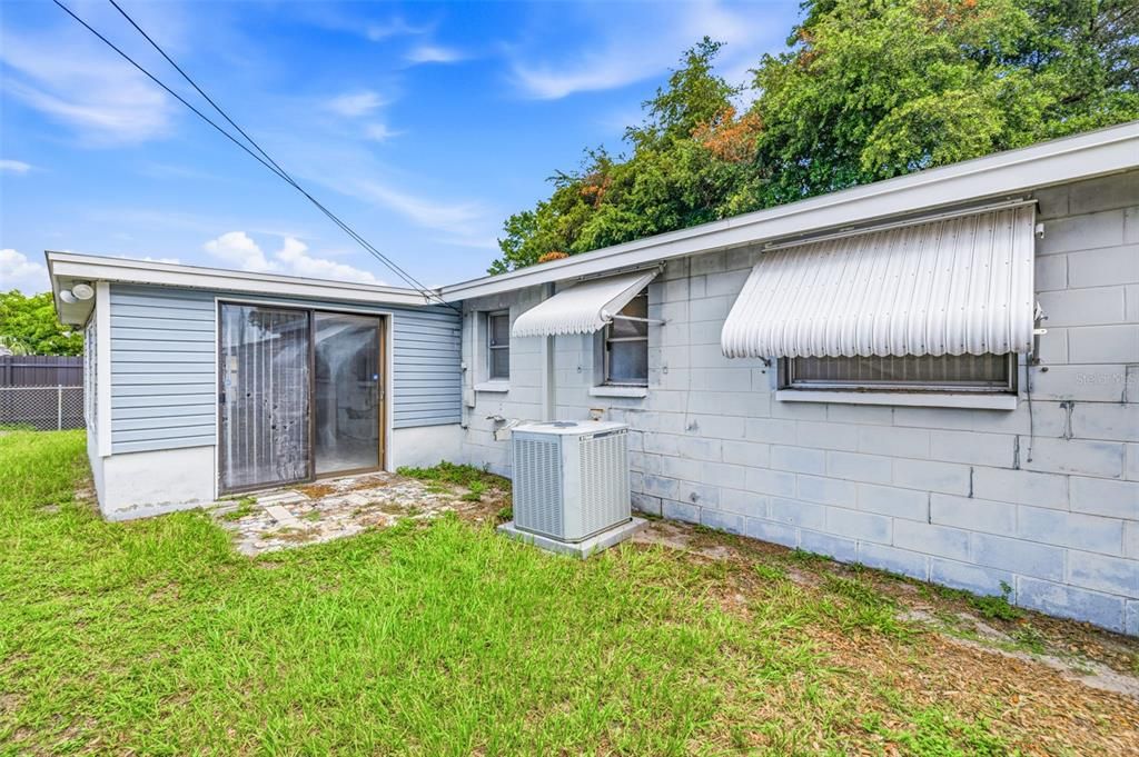 Activo con contrato: $349,900 (3 camas, 2 baños, 1334 Pies cuadrados)