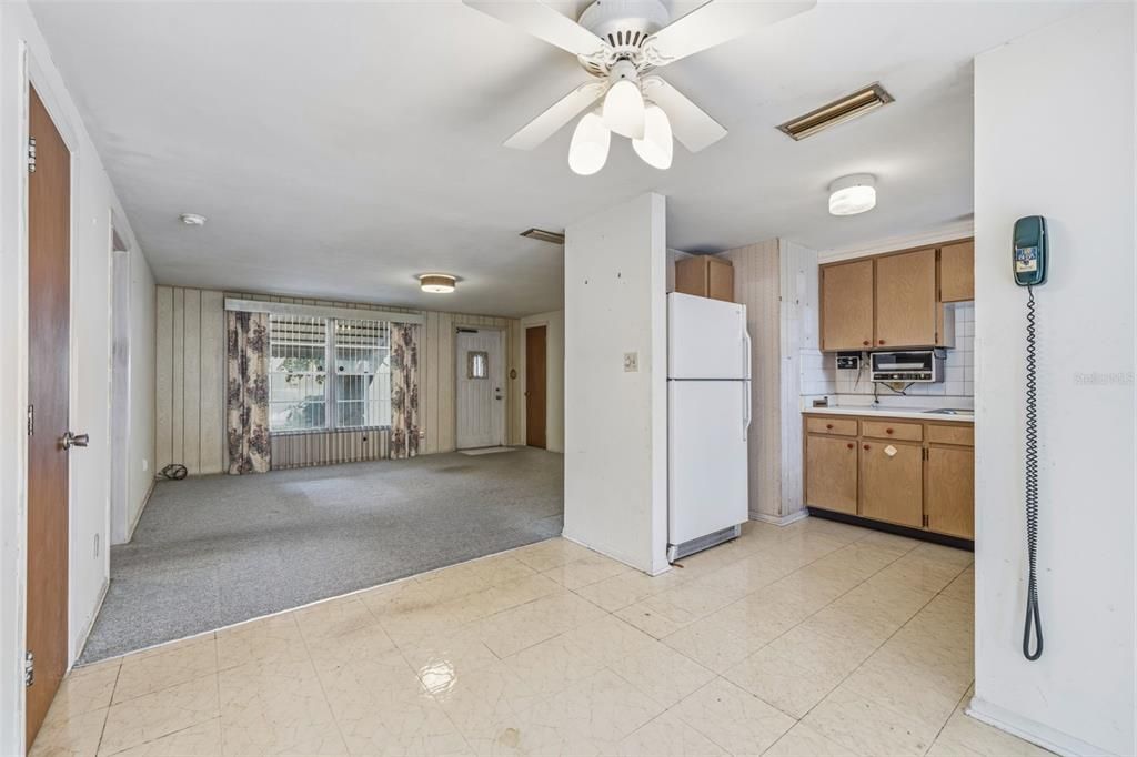 Activo con contrato: $349,900 (3 camas, 2 baños, 1334 Pies cuadrados)