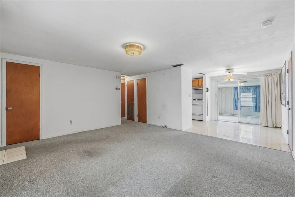 Activo con contrato: $349,900 (3 camas, 2 baños, 1334 Pies cuadrados)