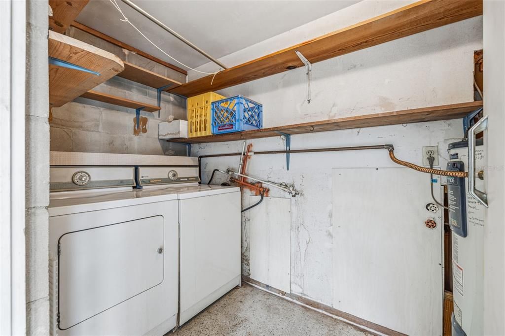 Activo con contrato: $349,900 (3 camas, 2 baños, 1334 Pies cuadrados)