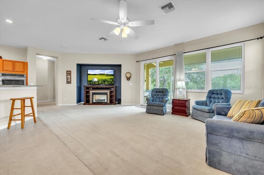 На продажу: $415,000 (4 спален, 2 ванн, 2170 Квадратных фут)