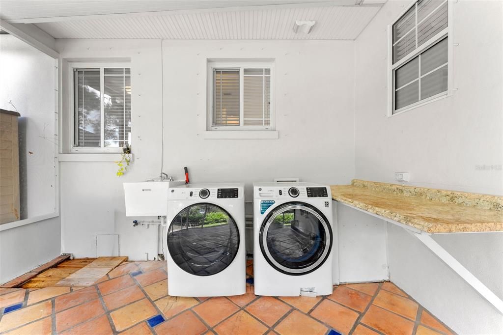 В аренду: $2,900 (3 спален, 2 ванн, 1326 Квадратных фут)