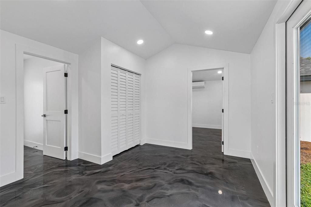 En Venta: $590,000 (4 camas, 3 baños, 2400 Pies cuadrados)