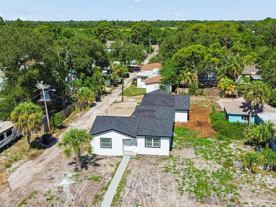 En Venta: $590,000 (4 camas, 3 baños, 2400 Pies cuadrados)