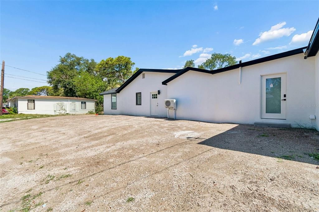 En Venta: $590,000 (4 camas, 3 baños, 2400 Pies cuadrados)