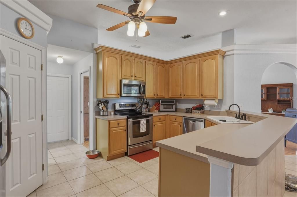 En Venta: $539,000 (4 camas, 2 baños, 2246 Pies cuadrados)