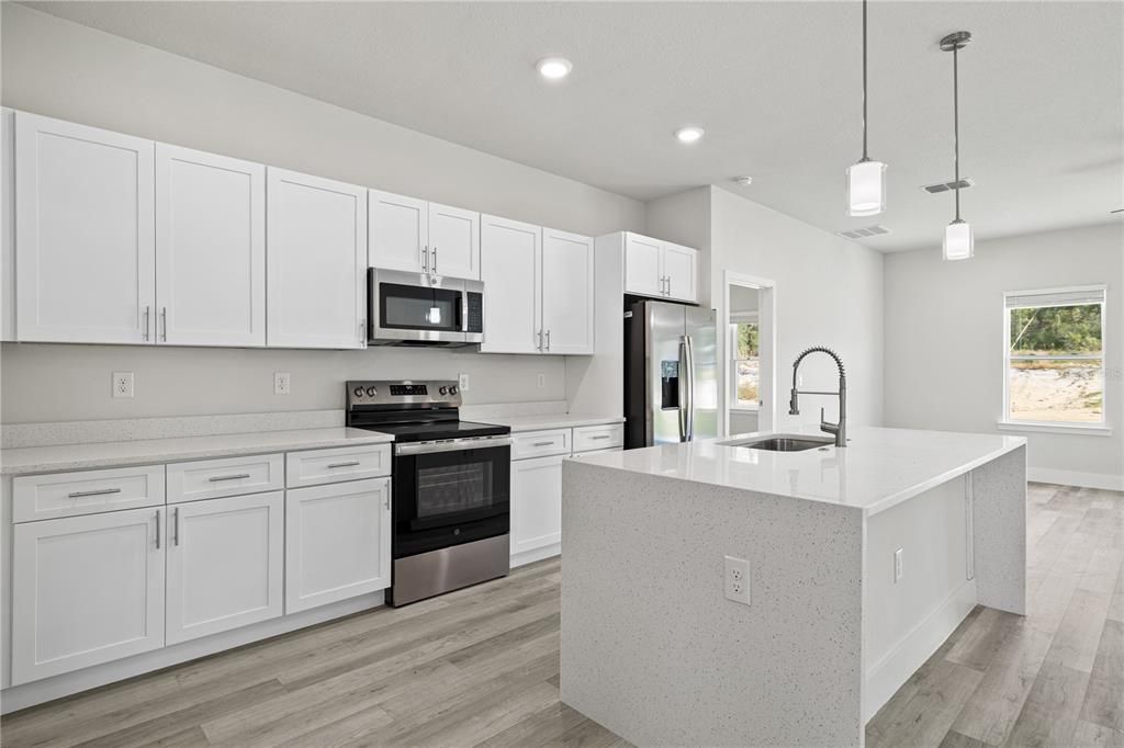 For Sale: $304,900 (4 beds, 3 baths, 1892 Square Feet)