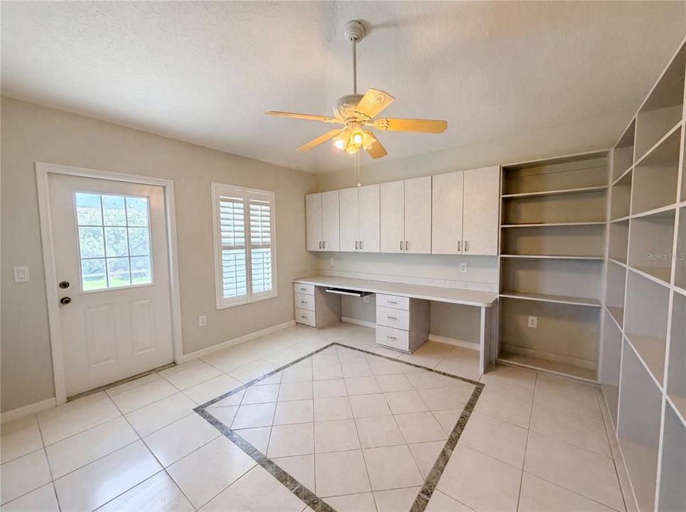 For Sale: $328,000 (3 beds, 2 baths, 2886 Square Feet)