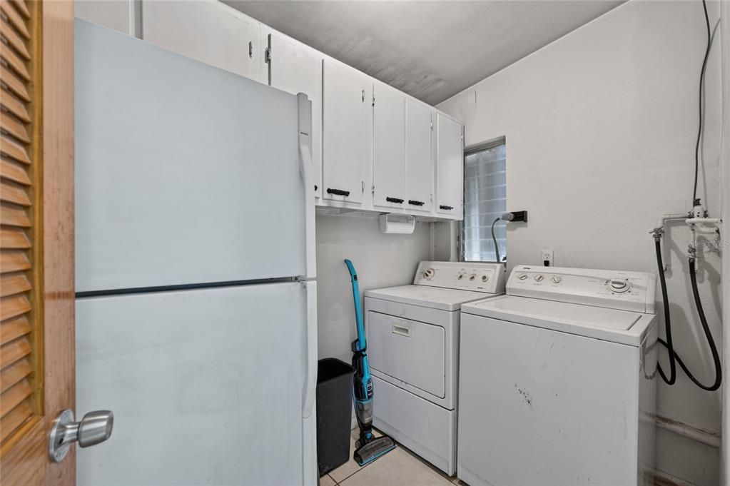 На продажу: $285,000 (3 спален, 2 ванн, 1804 Квадратных фут)