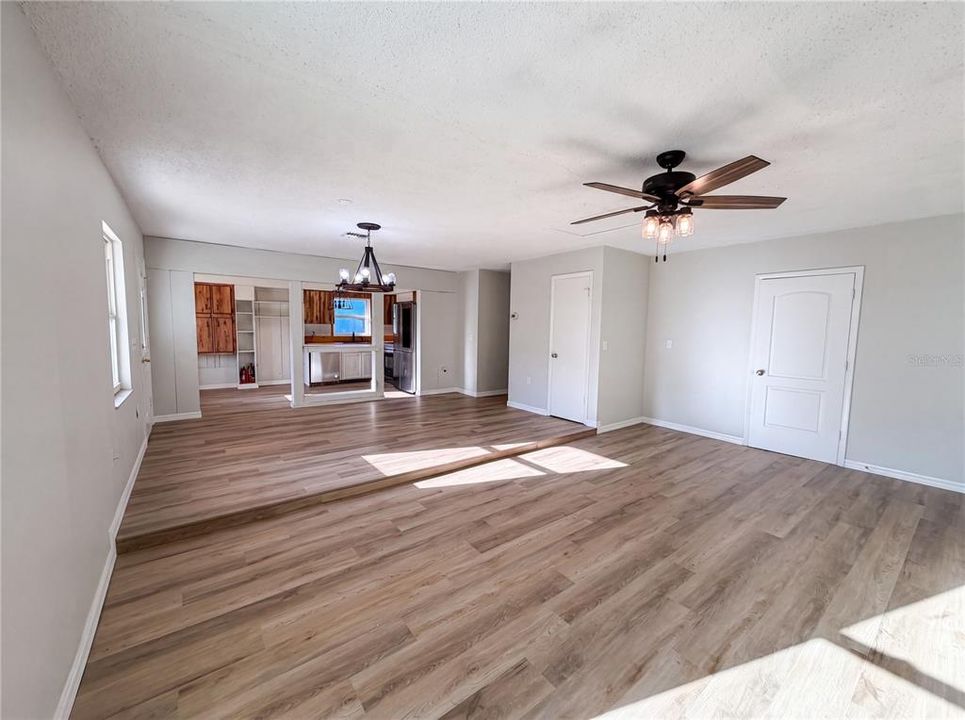 For Sale: $244,000 (3 beds, 1 baths, 1326 Square Feet)