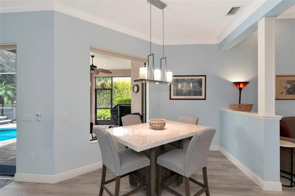 En Venta: $639,900 (4 camas, 3 baños, 2229 Pies cuadrados)